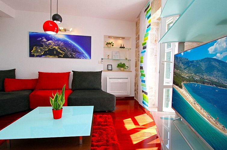 Appartement in Bol mit privatem Parkplatz