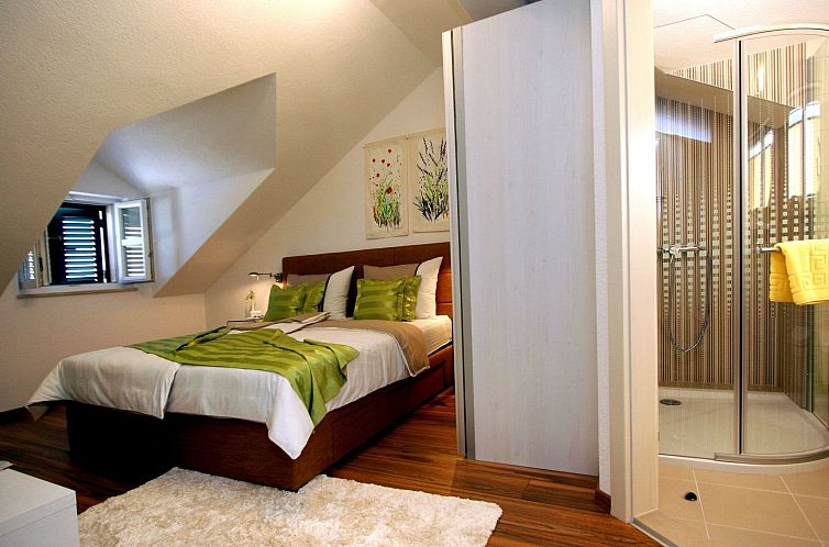 Appartement in Bol mit privatem Parkplatz