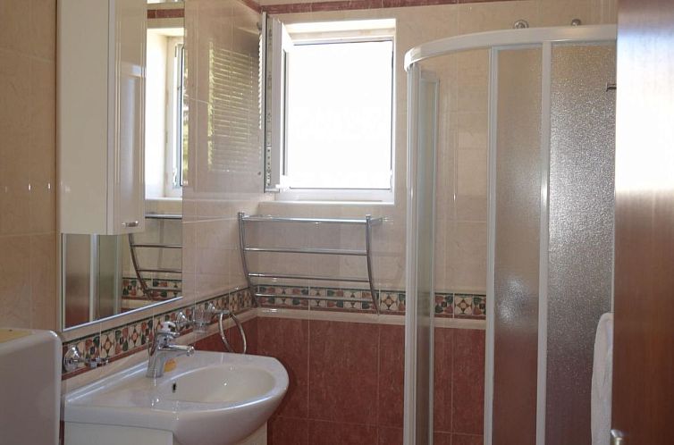 Appartement mit Balkon und Meerblick