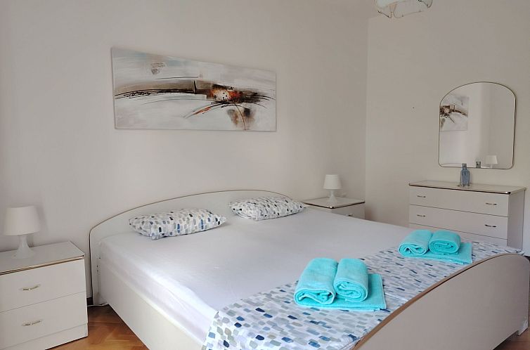 Appartement mit Balkon und Meerblick