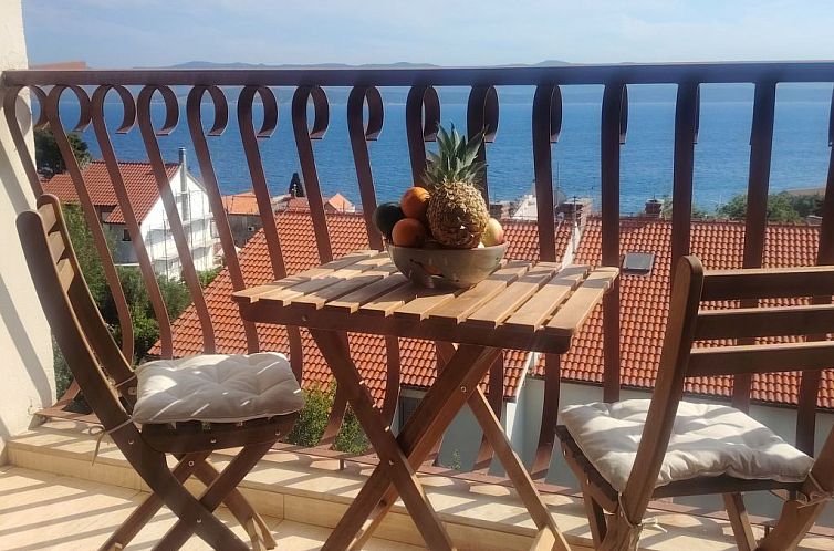 Appartement mit Balkon und Meerblick