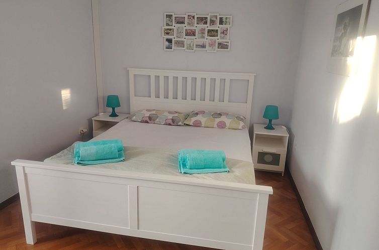 Appartement mit Balkon und Meerblick