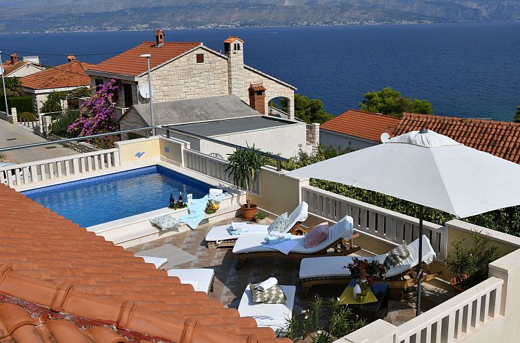 Unterkunft 10316315 - Ferienhaus Dalmatien - Vakantiehuis Ferienvilla in ruhiger Lage mit Pool