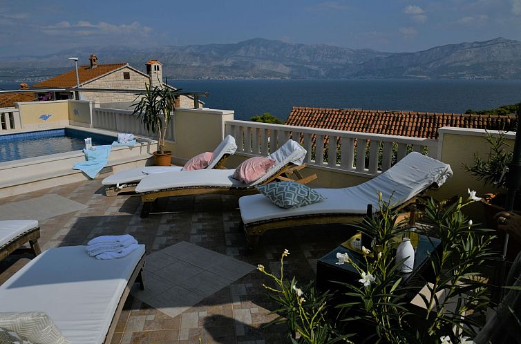 Vakantiehuis Ferienvilla in ruhiger Lage mit Pool
