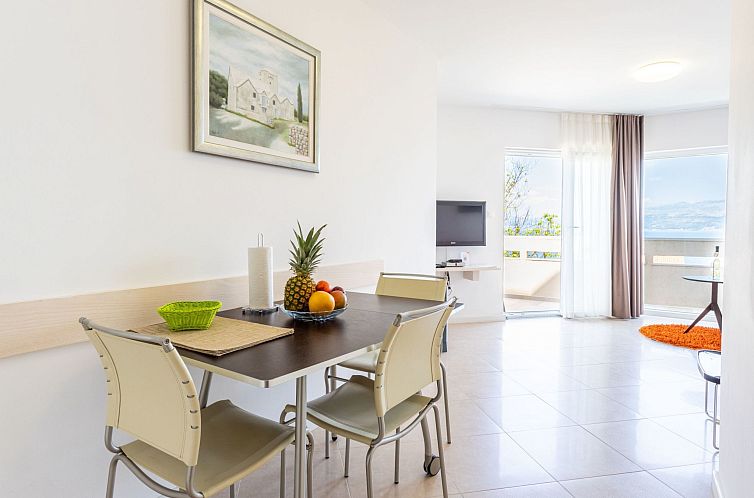 Appartement Geräumige Wohnung mit Meerblick vom Sonnenbalko