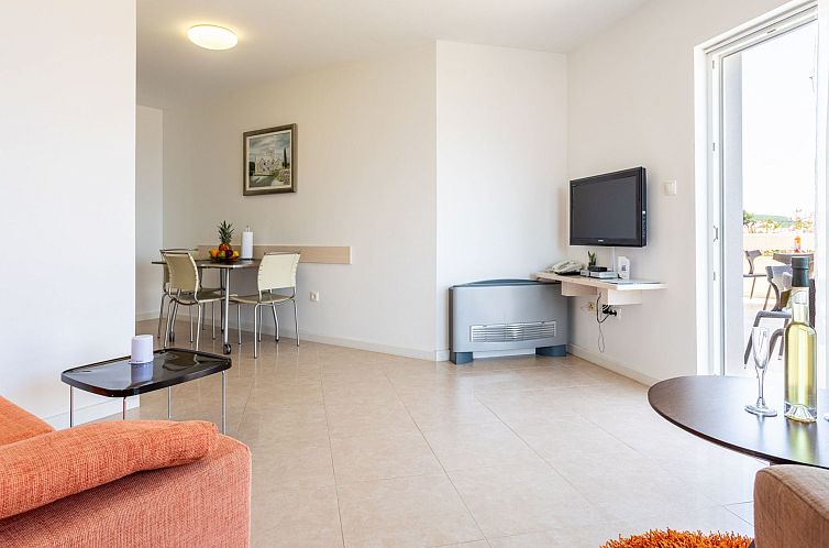 Appartement Geräumige Wohnung mit Meerblick vom Sonnenbalko
