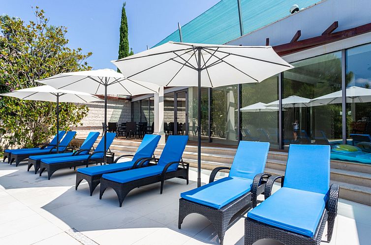 Appartement Luxuriöse Ferienwohnung mit Poolblick