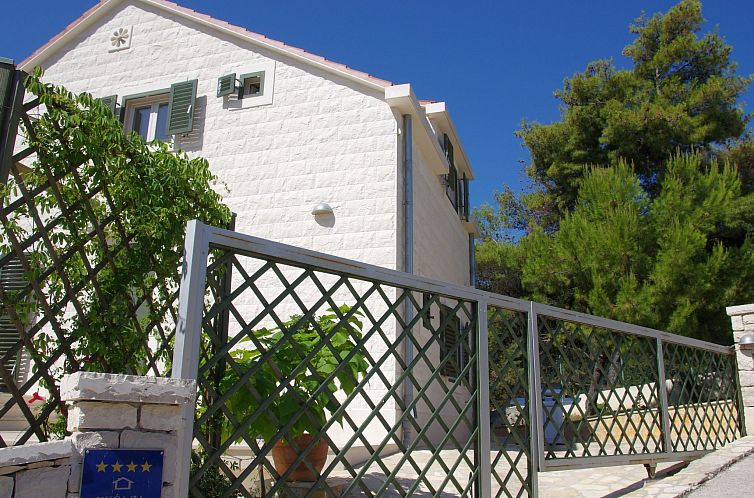 Vakantiehuis Schönes Ferienhaus mit privatem Pool