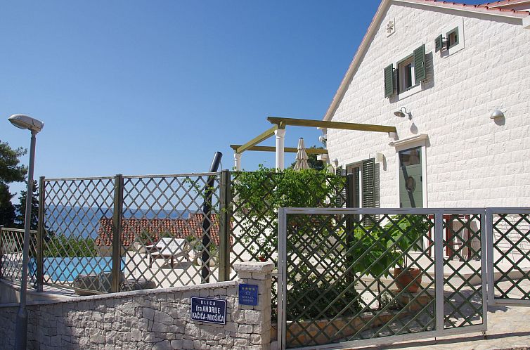 Vakantiehuis Schönes Ferienhaus mit privatem Pool