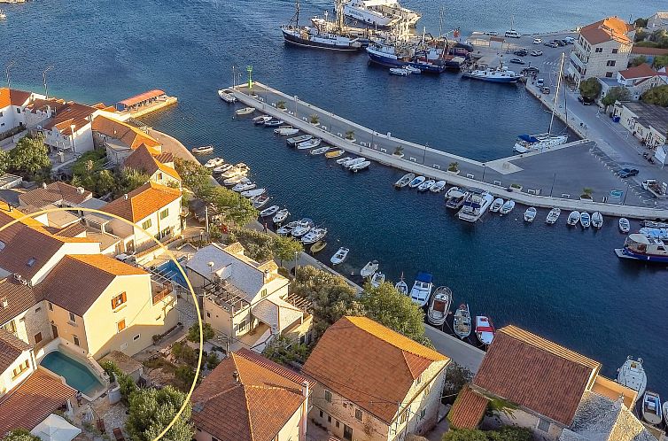 Vakantiehuis Ferienvilla "Laurus" mit Blick auf das Wasser