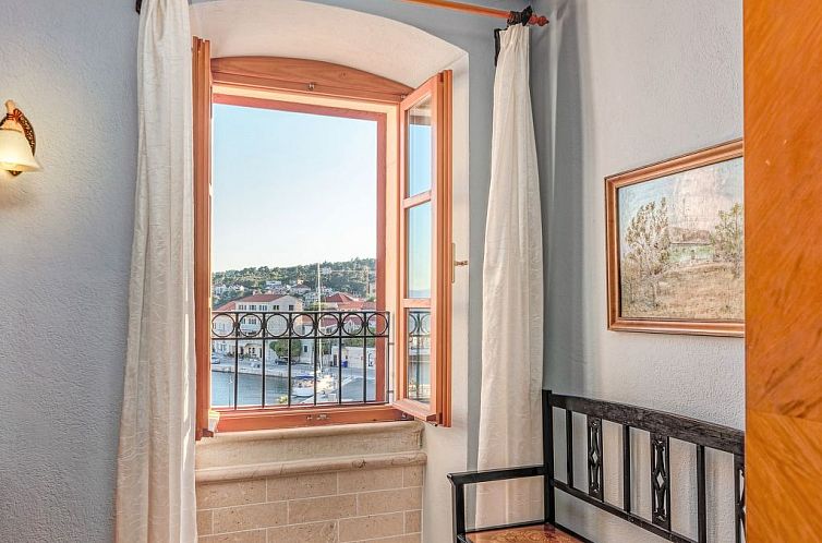 Vakantiehuis Ferienvilla "Laurus" mit Blick auf das Wasser