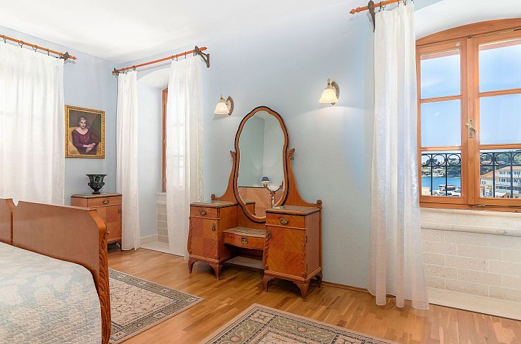 Vakantiehuis Ferienvilla "Laurus" mit Blick auf das Wasser