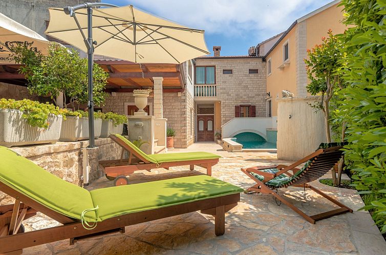 Vakantiehuis Ferienvilla "Laurus" mit Blick auf das Wasser