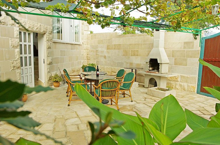 Vakantiehuis Gesamtes Ferienhaus in Sumartin mit Privatem Po