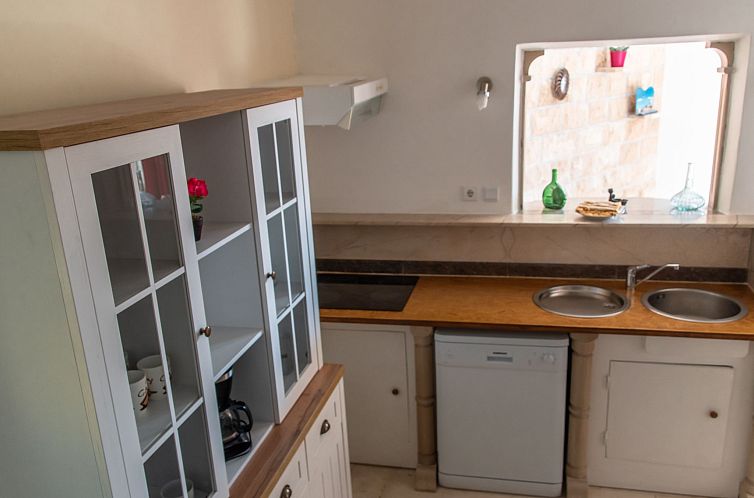 Vakantiehuis Gesamtes Ferienhaus in Sumartin mit Privatem Po