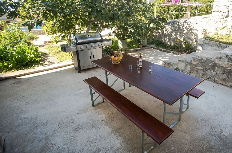 Appartement Unabhaengige Ferienwohnung in Sumartin mit Grill