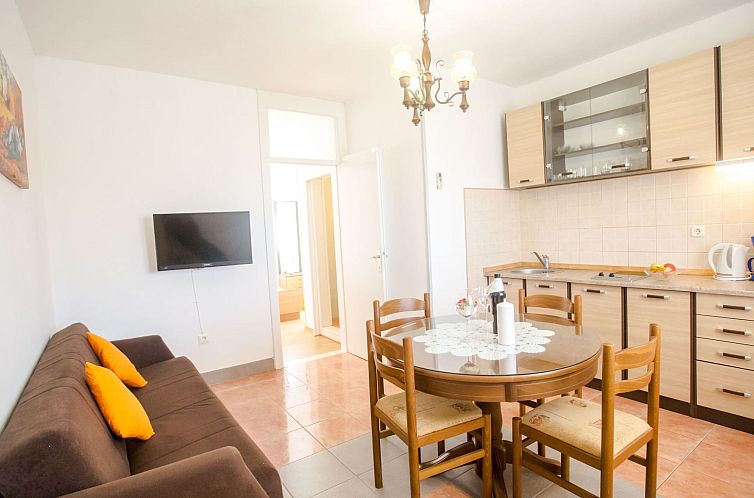 Appartement Unabhaengige Ferienwohnung in Sumartin mit Grill