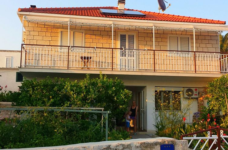 Appartement Unabhaengige Ferienwohnung in Sumartin mit Grill