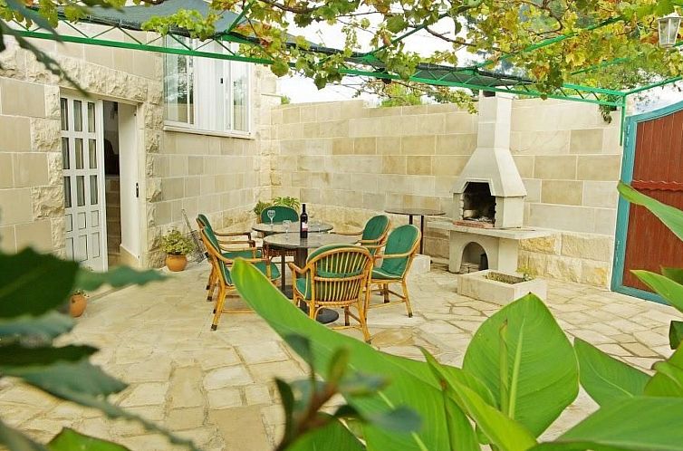 Appartement Unabhaengige Ferienwohnung in Sumartin mit Grill