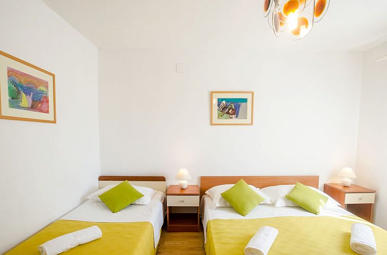 Appartement Unabhaengige Ferienwohnung in Sumartin mit Grill