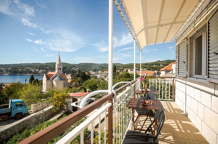 Appartement Unabhaengige Ferienwohnung in Sumartin mit Grill