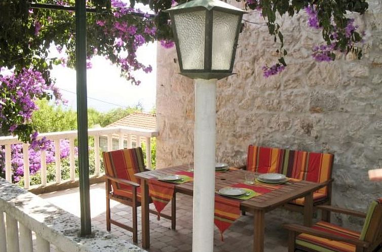 Appartement mit Terrasse