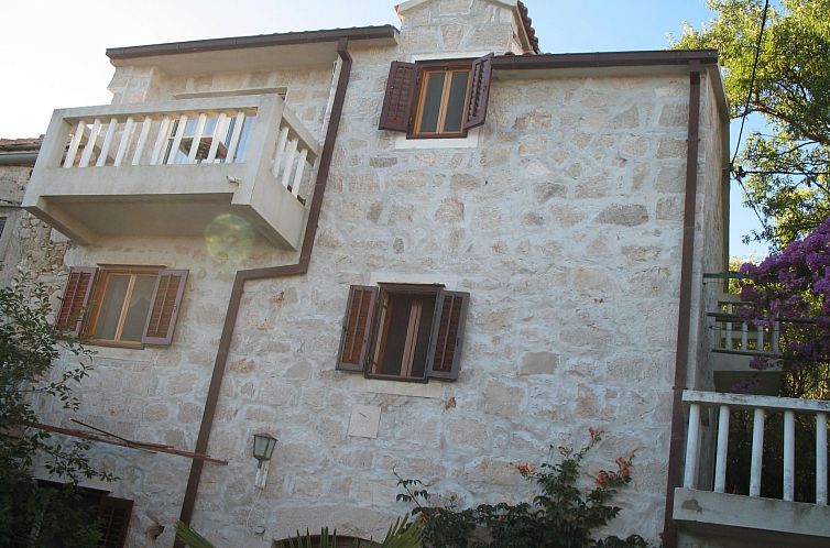 Appartement Wohnung in Zavala mit schönem Garten