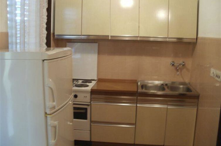 Appartement Appartement in Jelsa mit Garten und Grill