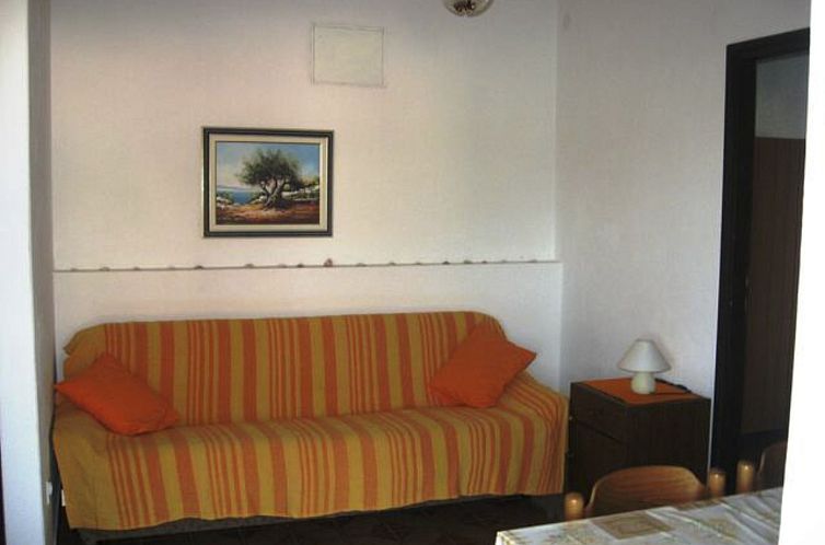 Appartement Appartement in Jelsa mit Garten und Grill