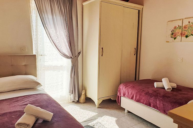 Vakantiehuis Natura with private pool