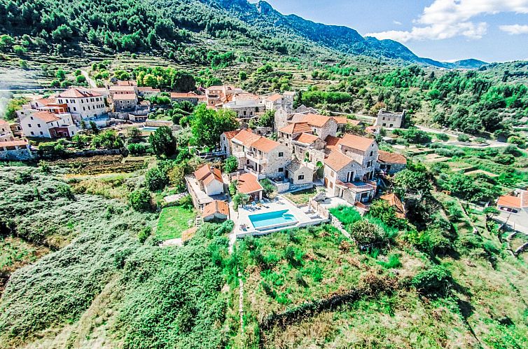 Vakantiehuis Natura with private pool