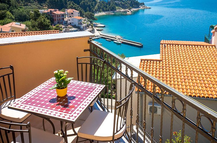 Appartement Wohnung im zweiten Stock mit Balkonen