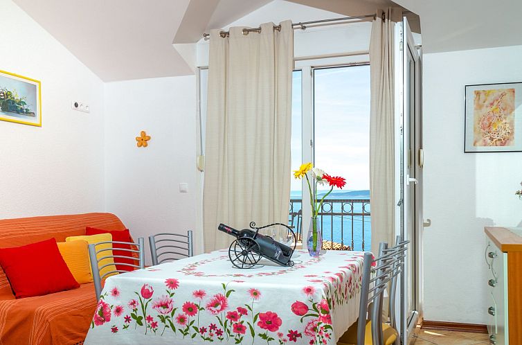 Appartement Wohnung im zweiten Stock mit Balkonen