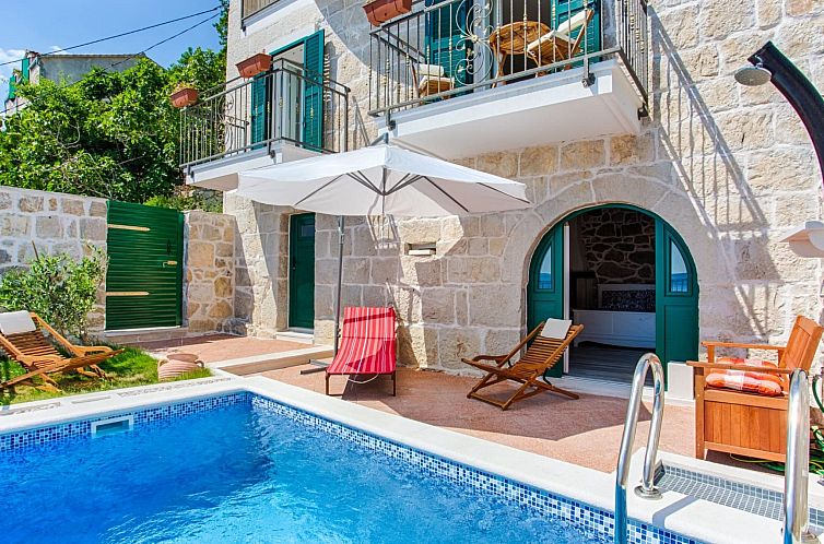Guest house 10317013 - Holiday property Dalmatia - Vakantiehuis Apartment Villa Ivo