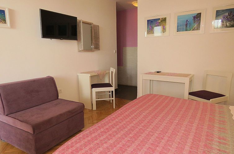 Vakantiehuis Ferien-Zimmer mit Terrasse