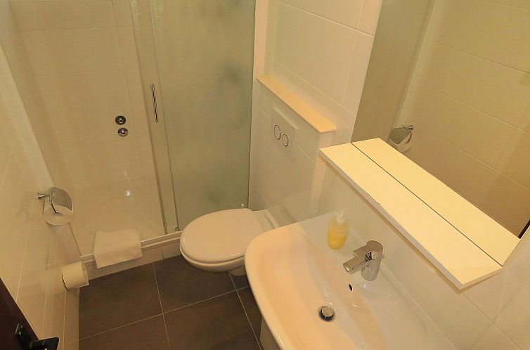 Vakantiehuis Ferien-Zimmer mit Terrasse