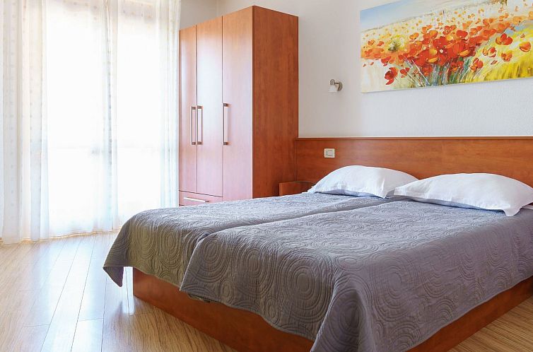 Unterkunft 10317021 - Appartement Dalmatien - Appartement mit Blick auf das Wasser