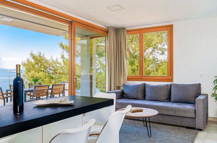 Guest house 10317028 - Apartment Dalmatia - Appartement Wohnung mit Blick auf das Wasser