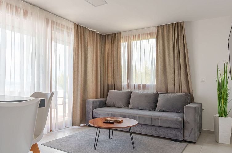 Appartement Stilvolle Wohnung in Brela mit Sonnenbalkon