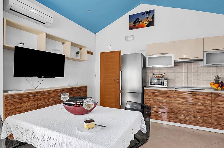 Appartement Pine Canopy Studio Apartment mit Meerblick A11