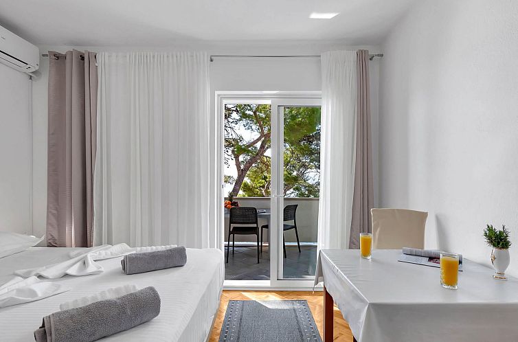 Appartement Pine Canopy Studio mit Balkon und Meerblick A7