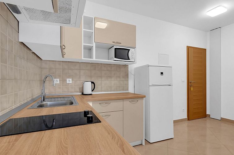 Appartement Pine Canopy Family Studio mit Meerblick A2