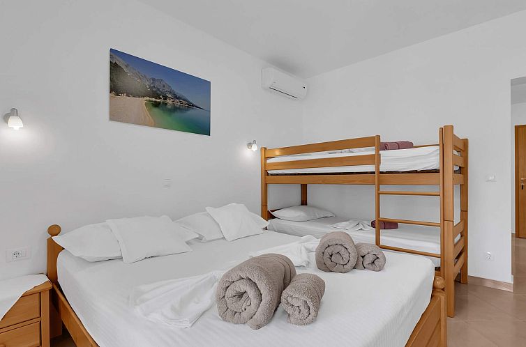 Appartement Pine Canopy Family Studio mit Balkon und Meerbli