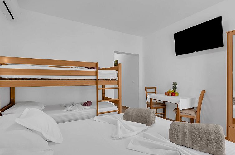 Appartement Pine Canopy Family Studio mit Balkon und Meerbli