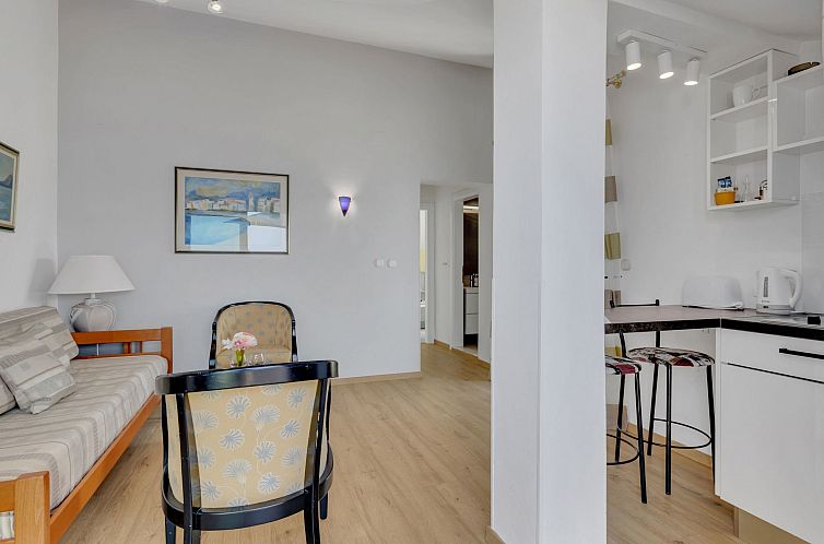 Appartement Villa Margitta mit Pool, Tennisplatz und Meerbli