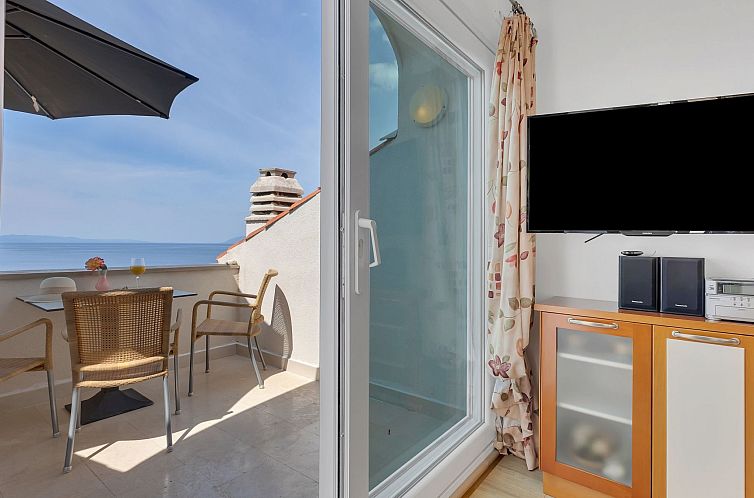 Appartement Villa Margitta mit Pool, Tennisplatz und Meerbli