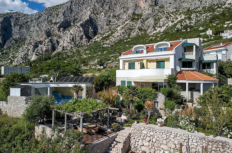 Appartement Tolle Wohnung in Drašnice mit Schönem Garten