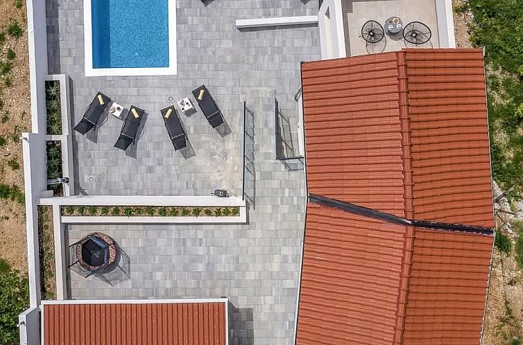 Vakantiehuis „Villa No Stress“ mit Infinity-Pool