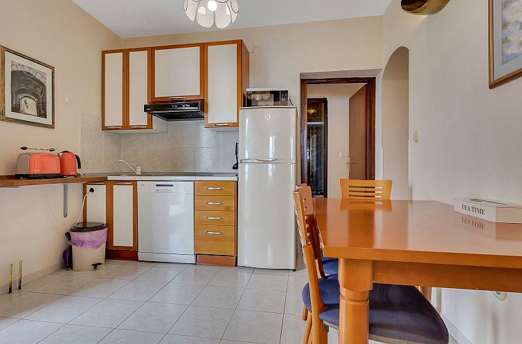 Appartement Wohnung in Drašnice mit Schönem Garten