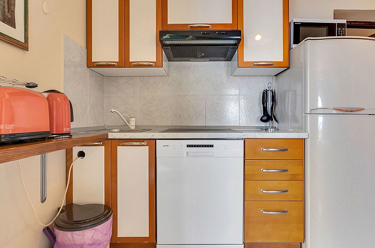 Appartement Wohnung in Drašnice mit Schönem Garten